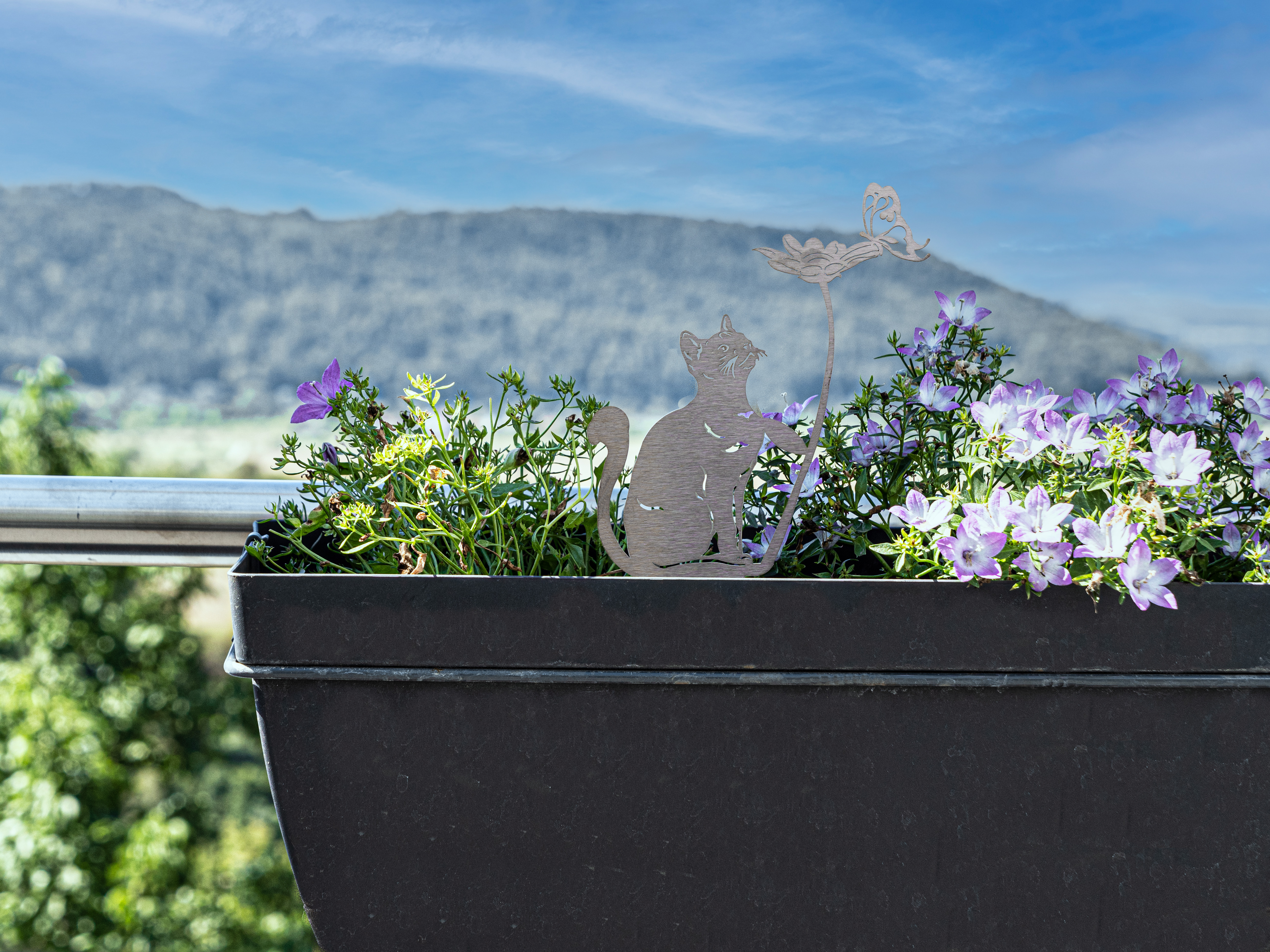 Blumenstecker Pflanzstecker Katze mit Blume Edelstahl rostfrei Wohnung und Balkon Dekoration J. Tiedemann Manufaktur