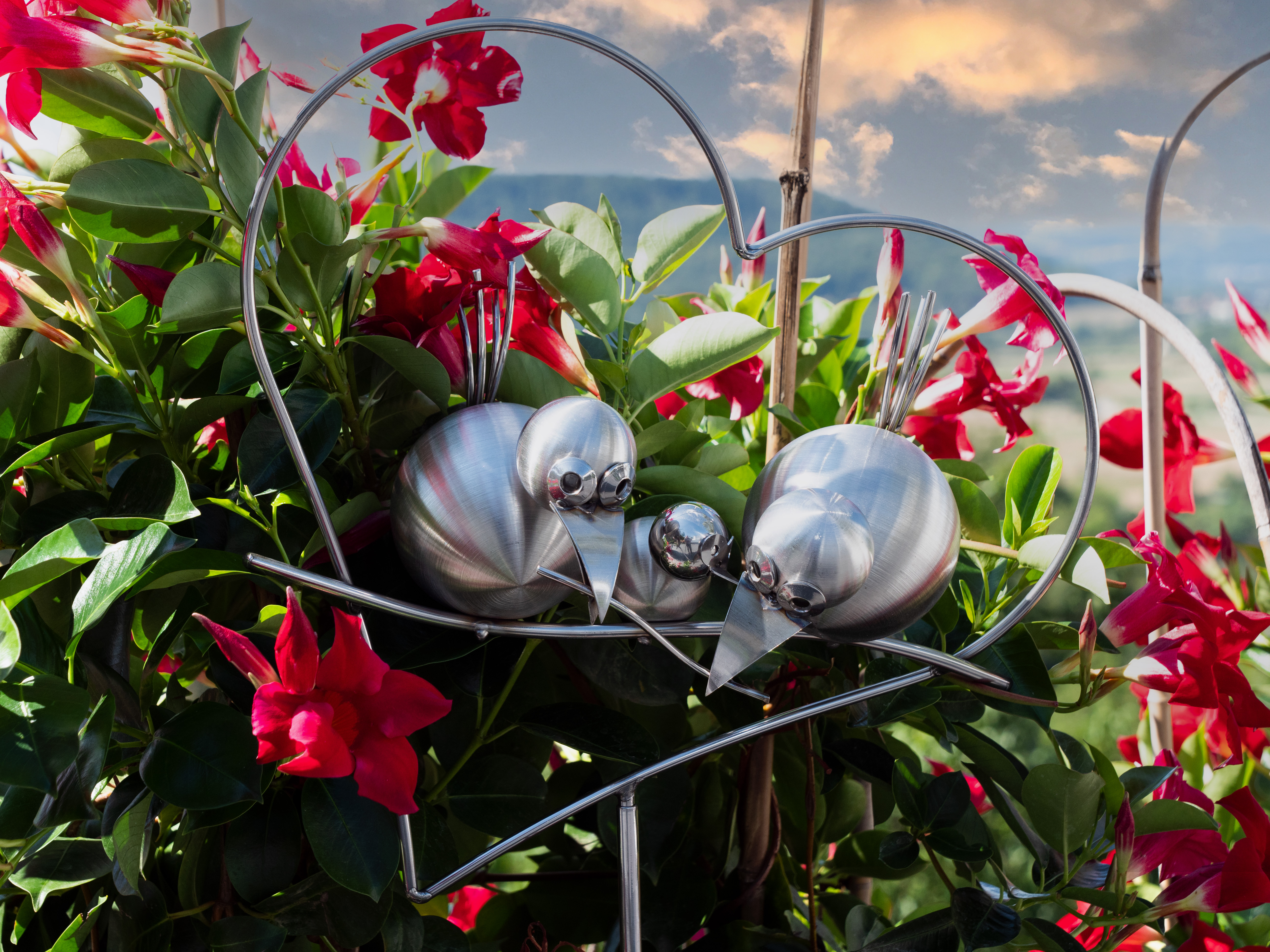 Coco Zippi Herz mit Kid Meisenknödelhalter Vogelfutter Winterfest Gartenstecker Valentinstag Rankhilfe Blumenstecker Tiedemann Manufaktur 