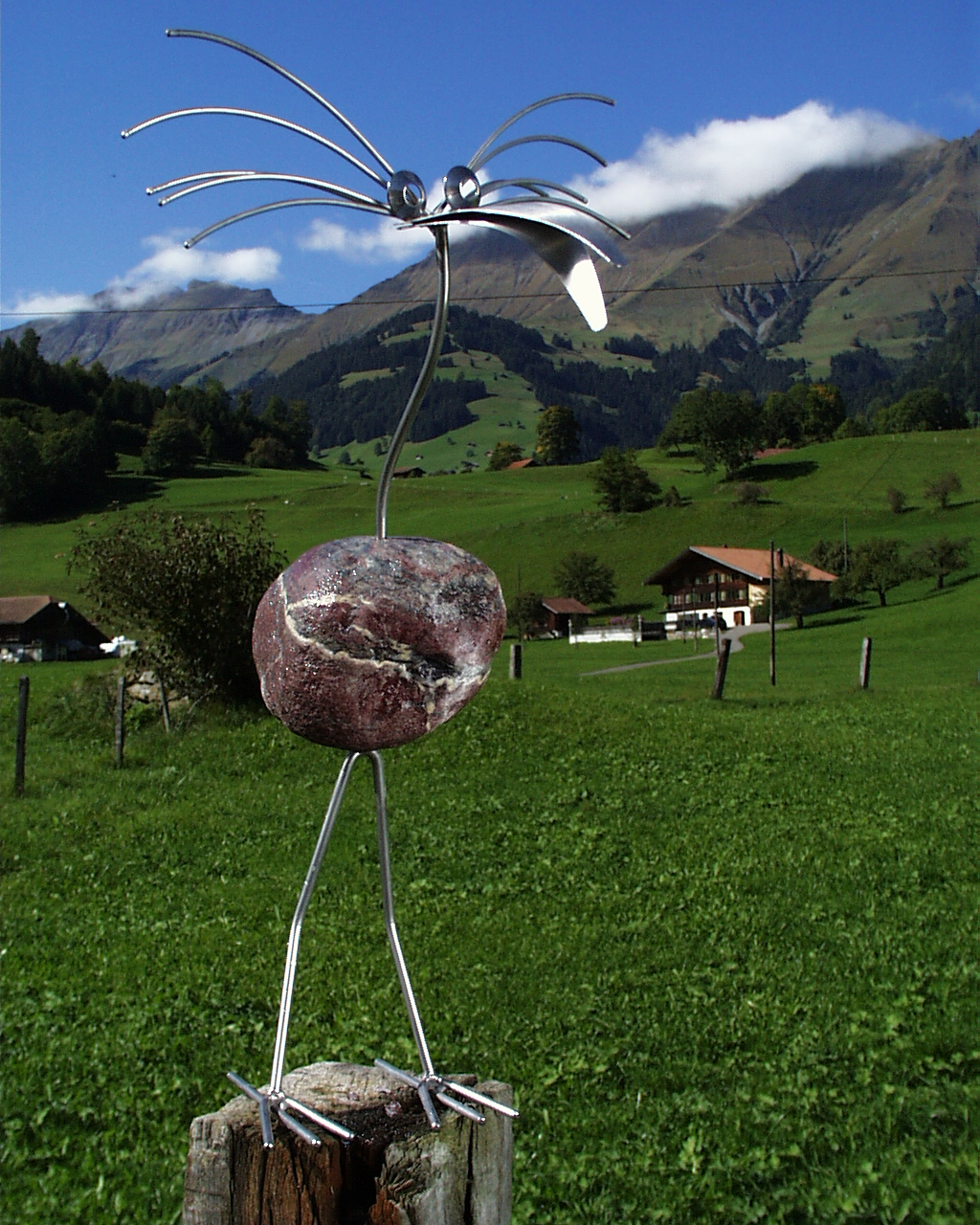 Edelstahlvogel mit Naturstein Garten Terrasse Balkon Dekoration Wetterfest rostfrei Harry Tiedemann Design