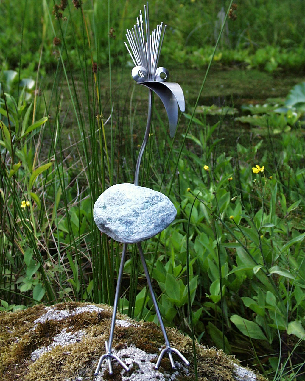 Edelstahlvogel mit Naturstein Alica Gartendekoration Balkon Terasse Wetterfest und rostfrei  Tiedemann Manufaktur Design