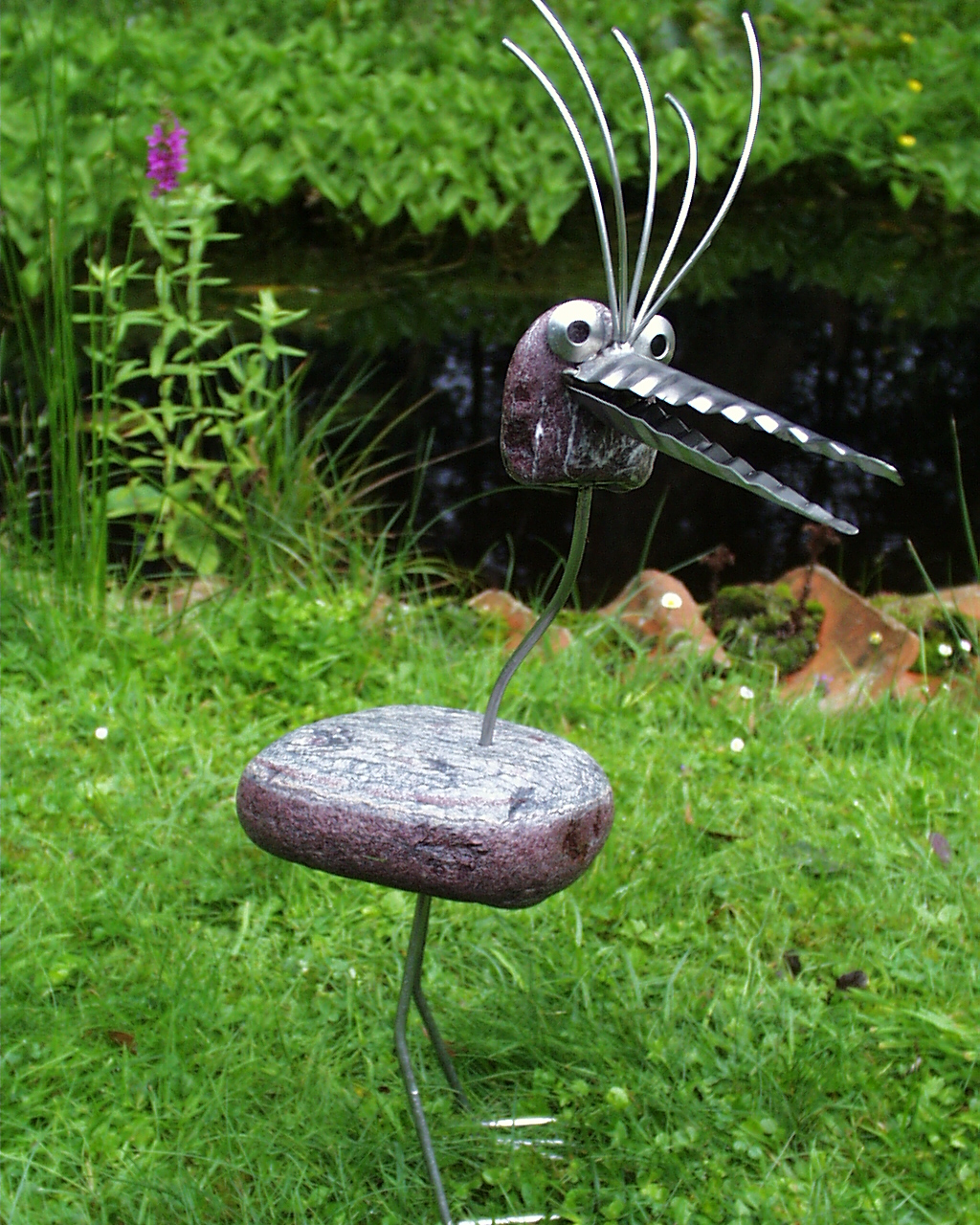 J Tiedemann Manufaktur  Steinvogel Gustl für den Gartenteich wetterfest rostfest gartendeko terasse balkon  nirosta 